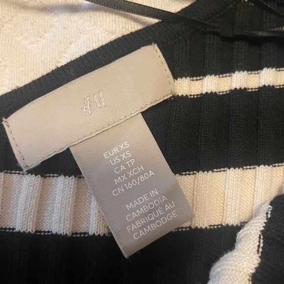 Rib-Knit Bodycon Midi Dress - Picture 5 of 7